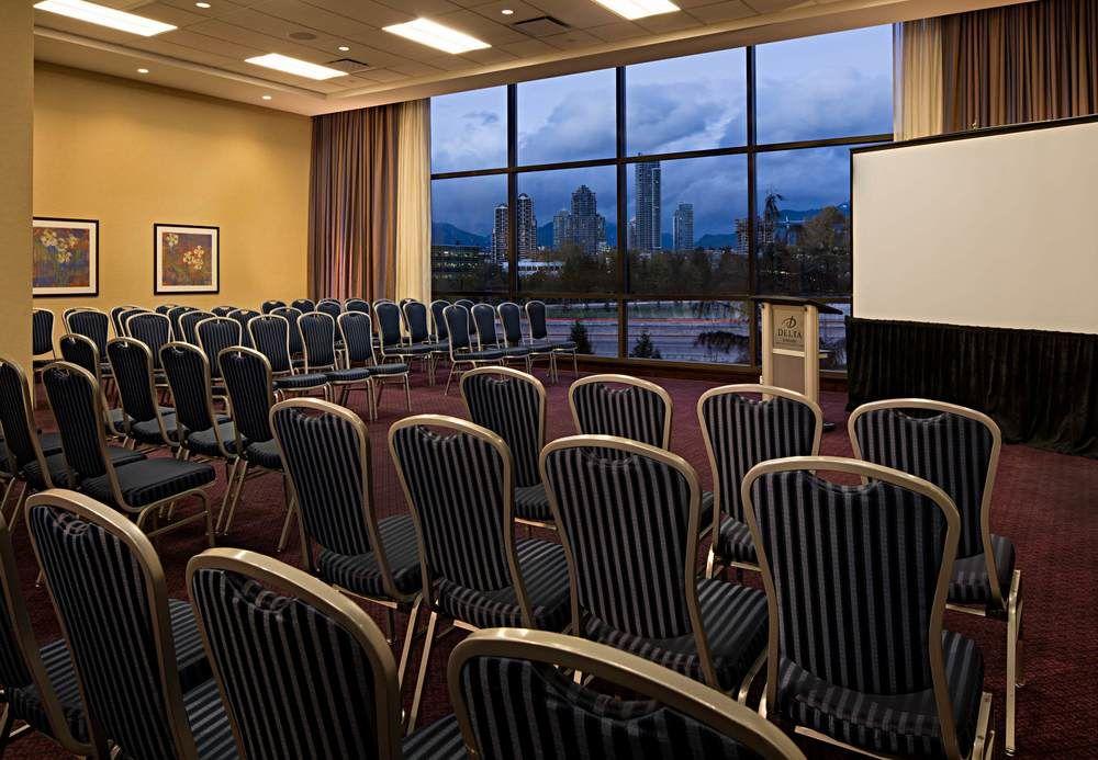 Delta Hotels By Marriott Burnaby Conference Centre Extérieur photo