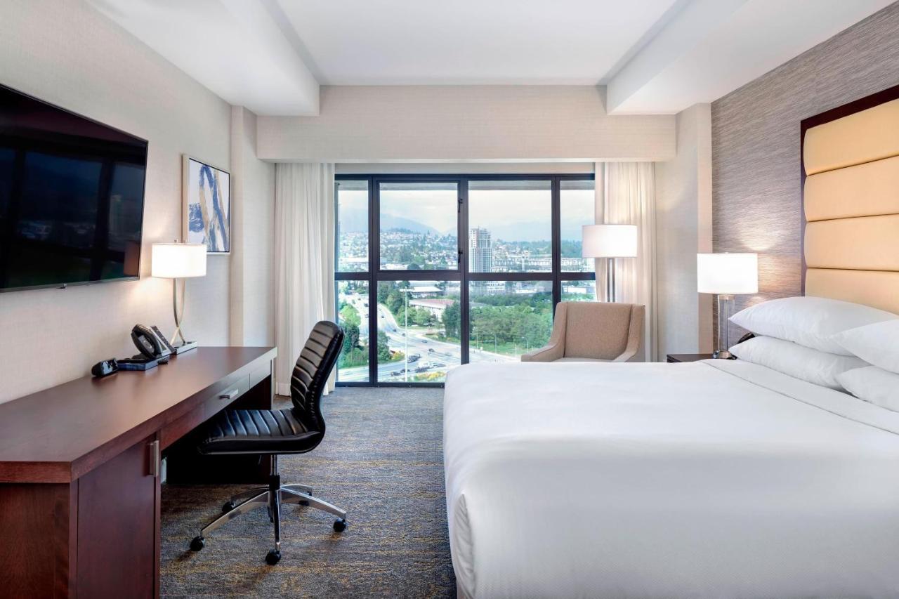 Delta Hotels By Marriott Burnaby Conference Centre Extérieur photo