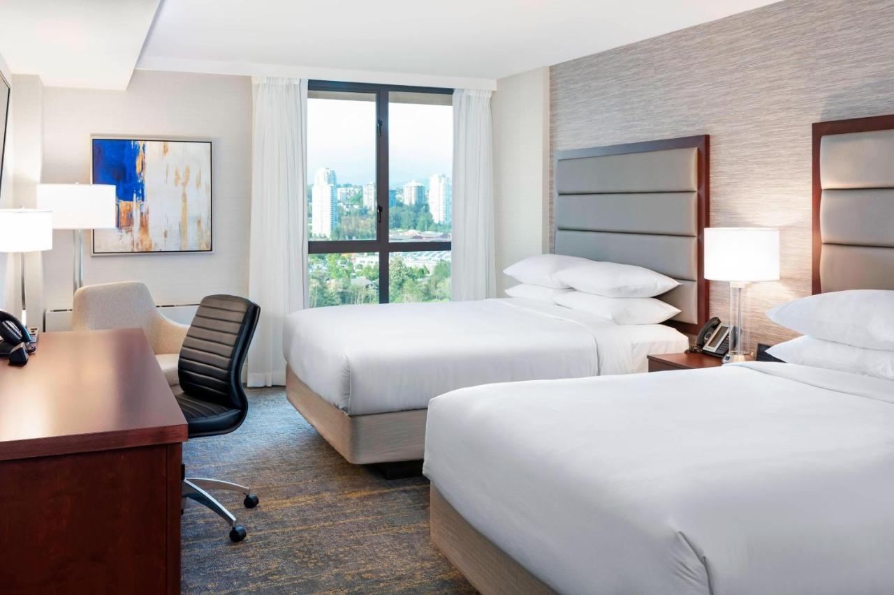 Delta Hotels By Marriott Burnaby Conference Centre Extérieur photo