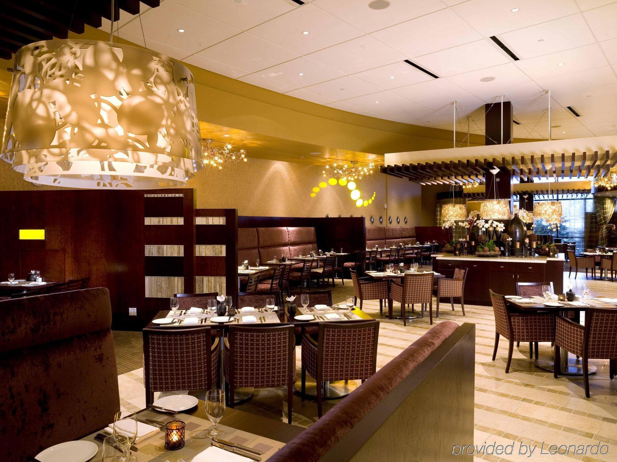 Delta Hotels By Marriott Burnaby Conference Centre Extérieur photo