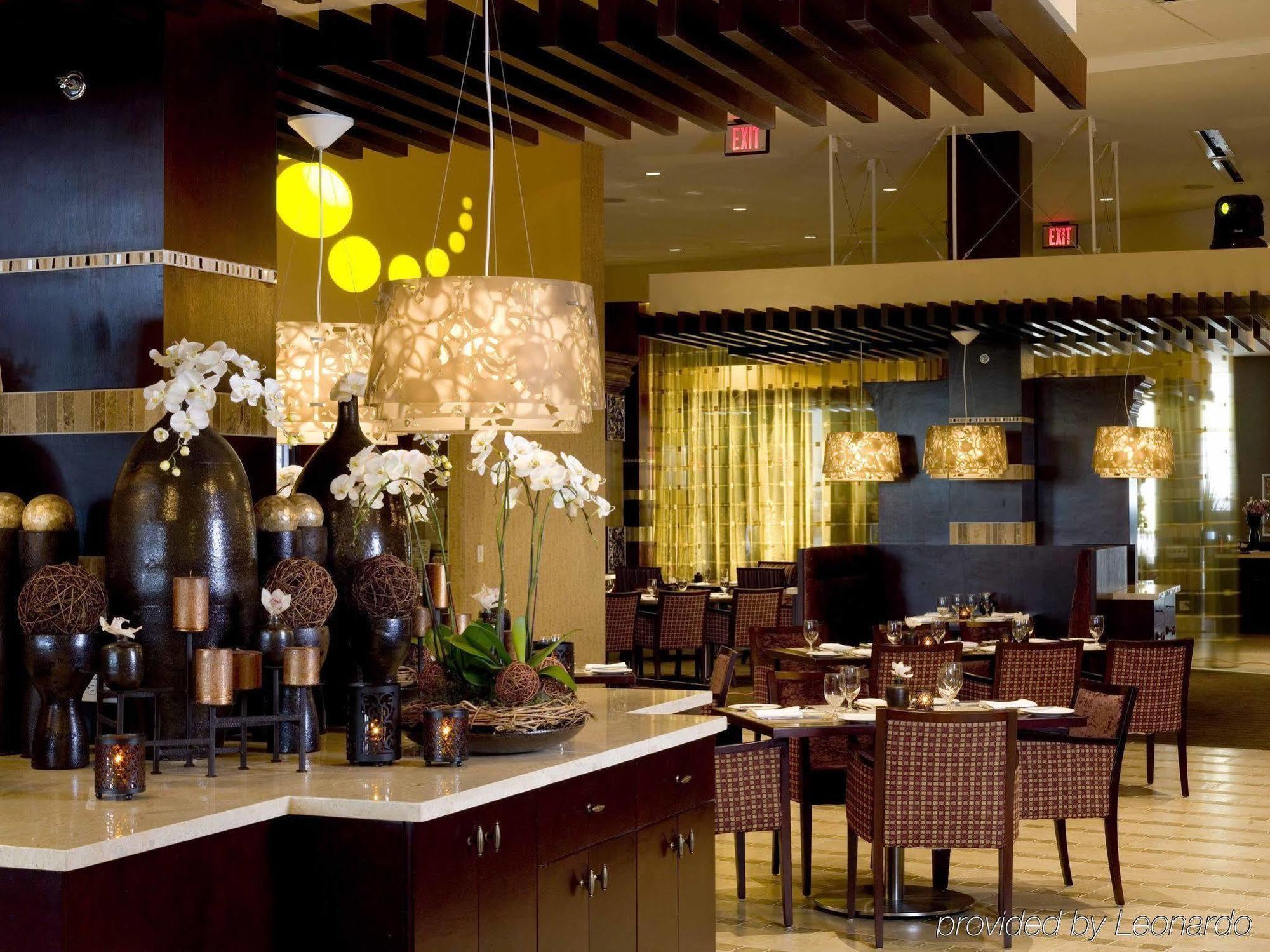 Delta Hotels By Marriott Burnaby Conference Centre Extérieur photo